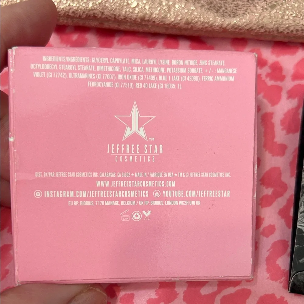 Ipsy Rose Gold Makeup Bag with Assorted Eyeshadows